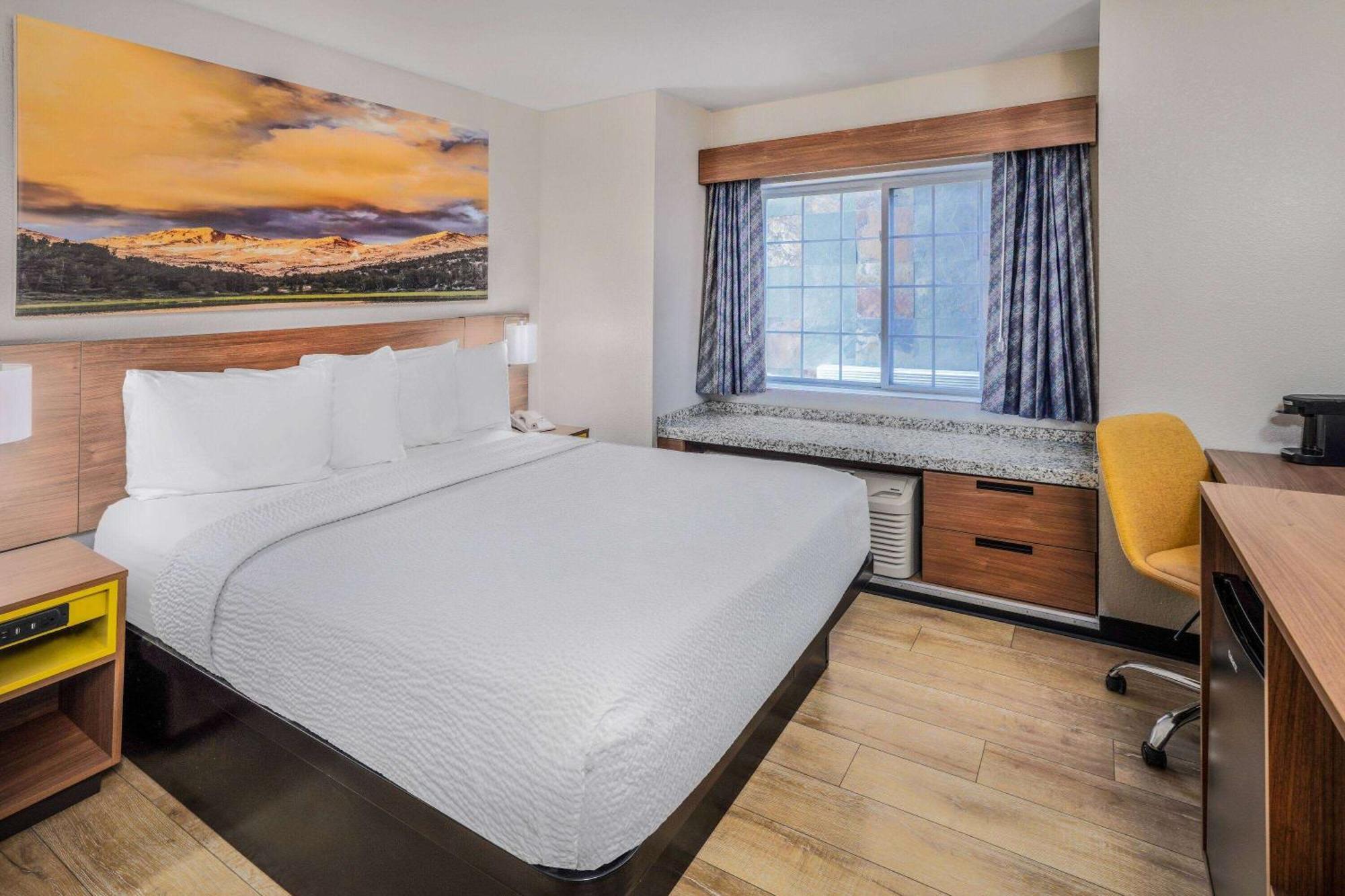 Days Inn & Suites By Wyndham Greeley Exteriér fotografie